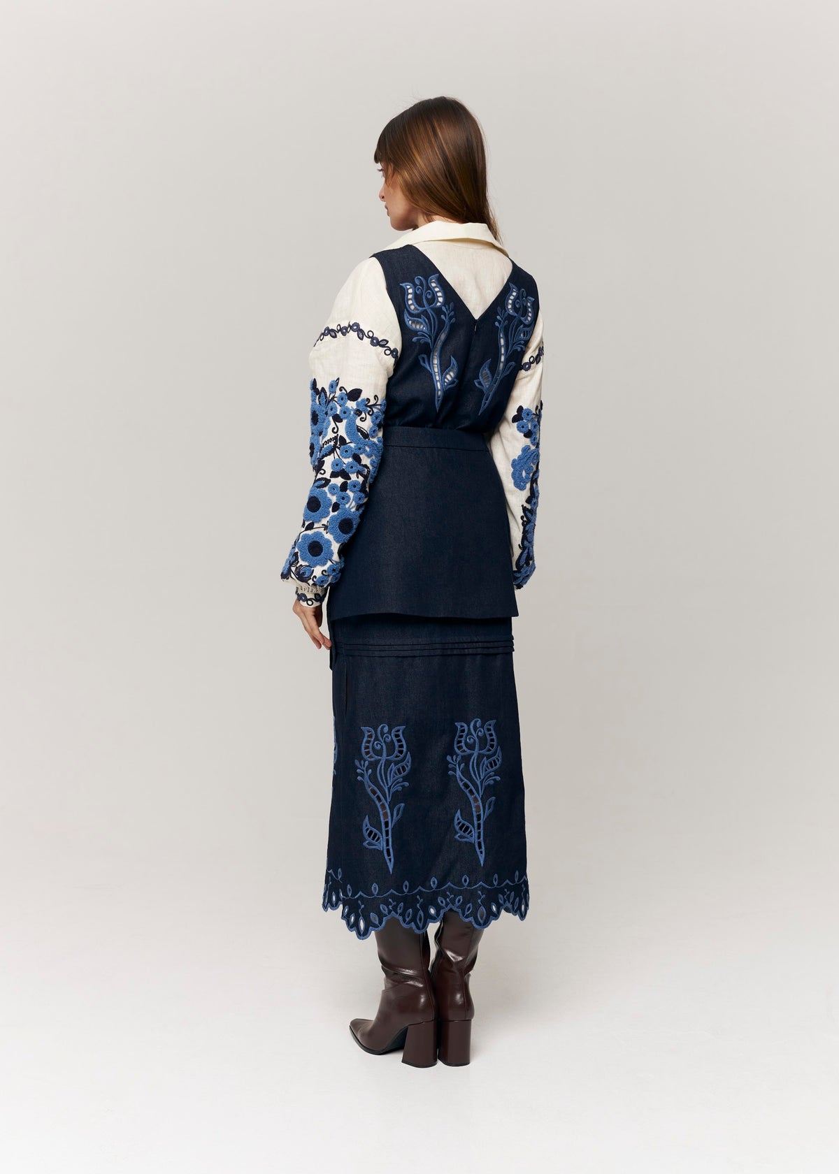Column Bloom Embroidered Linen Shirt Blouse – Ivory