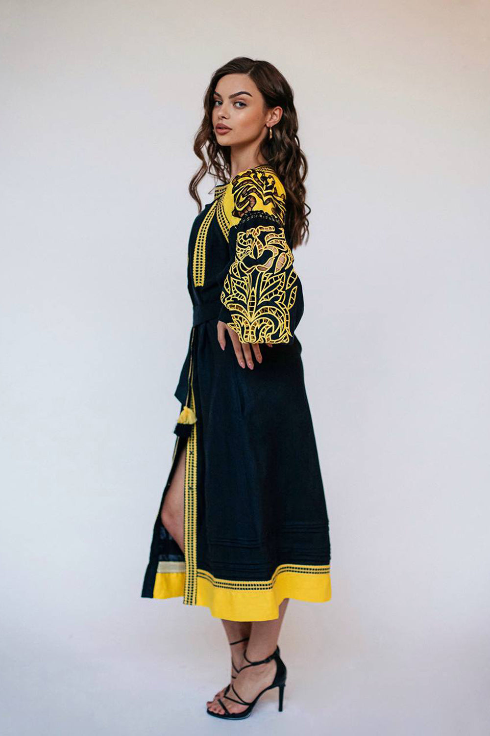 Annabo Barvy Richelieu Black Midi Dress