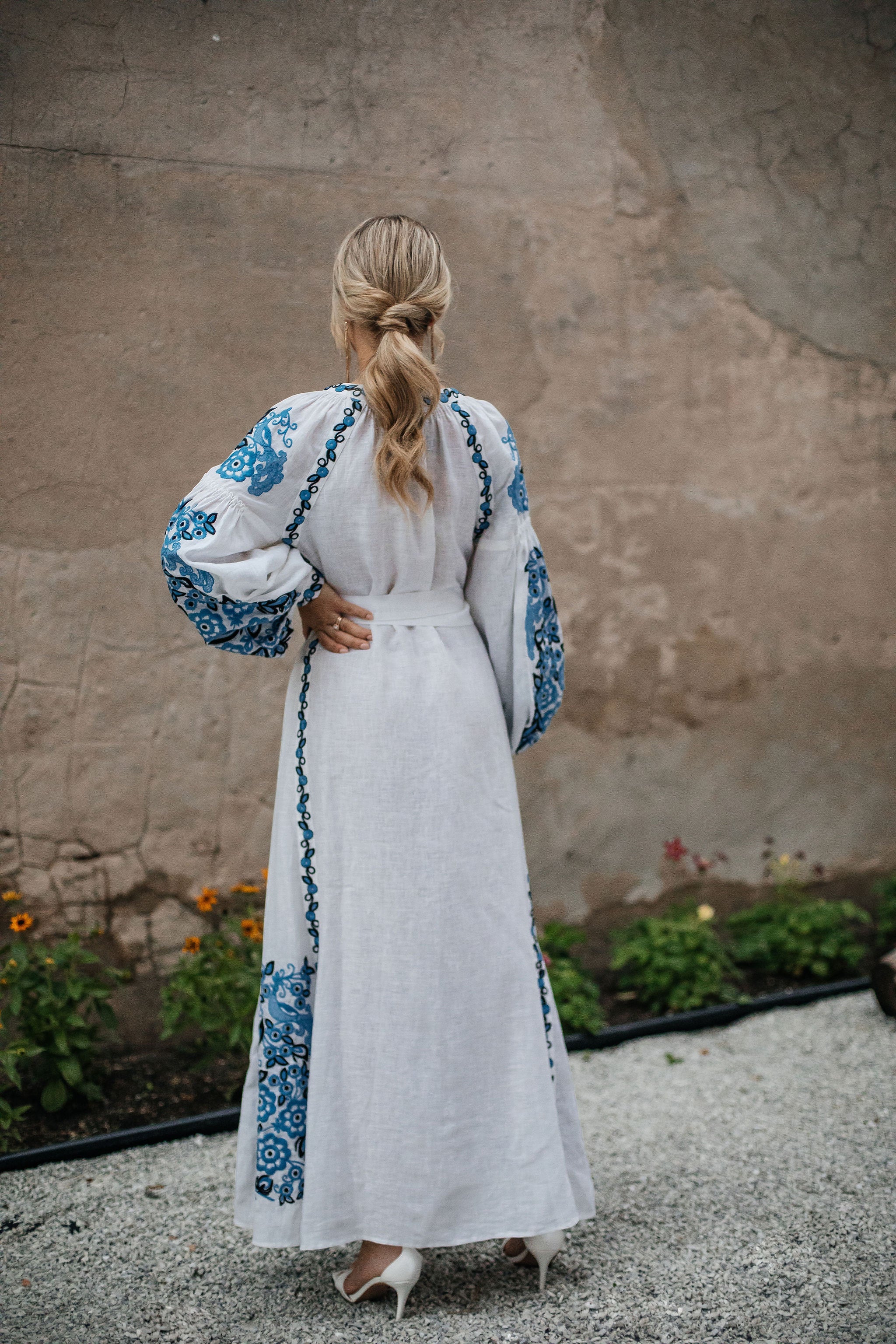 Annabo Pivni White Maxi Dress