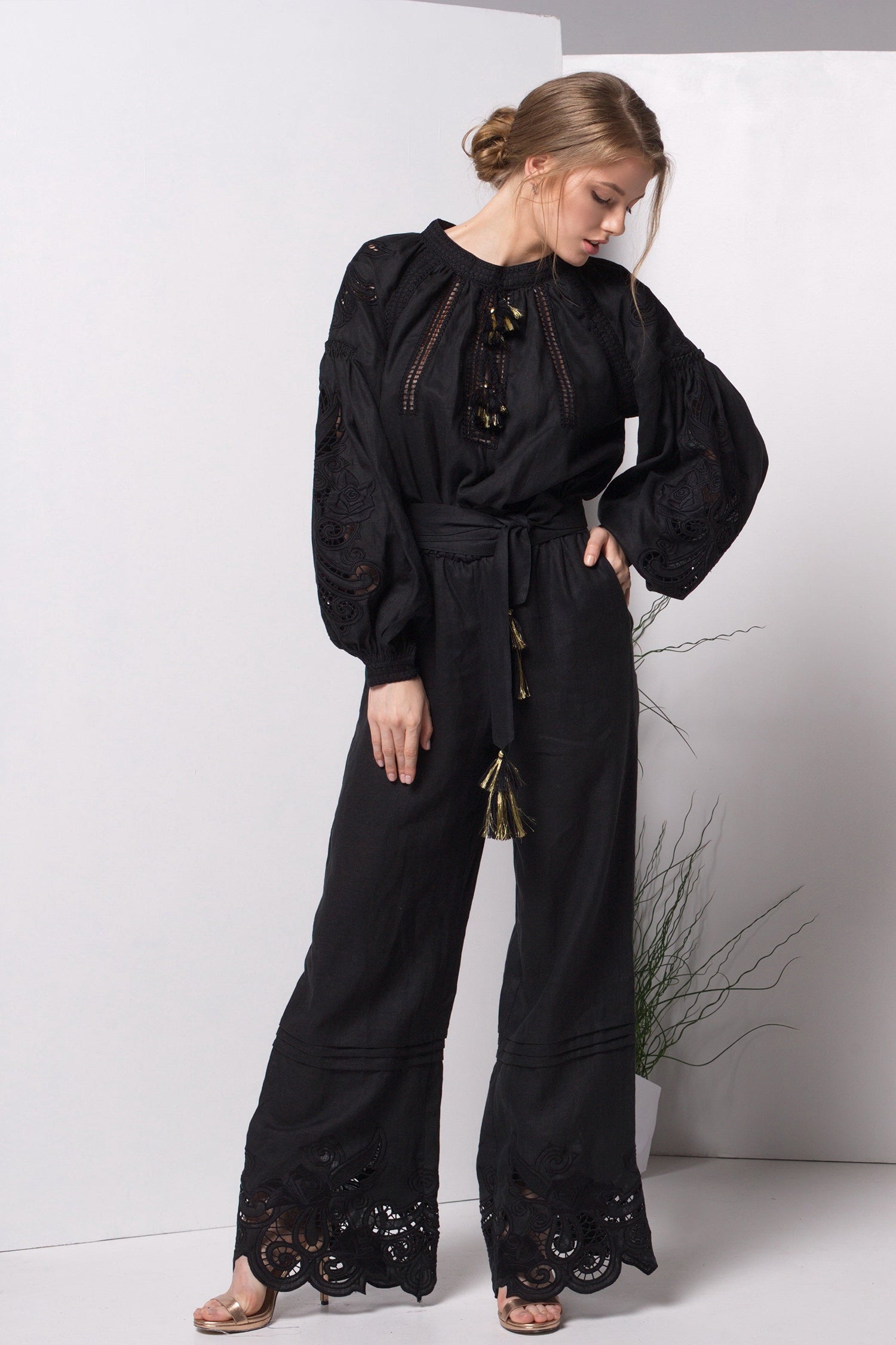 Annabo Rose Richelieu Black Jumpsuit