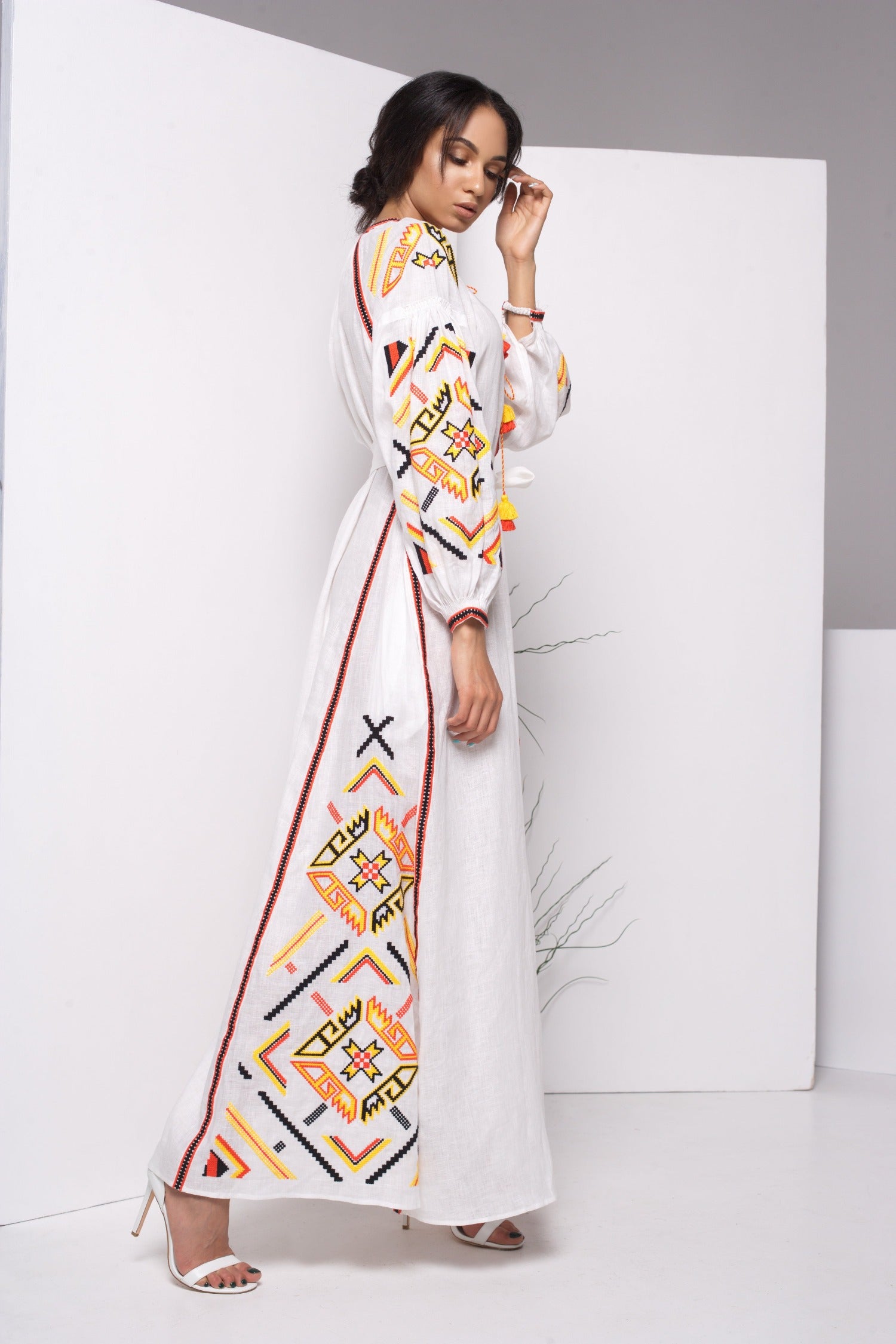 Annabo Styhia White Maxi Dress