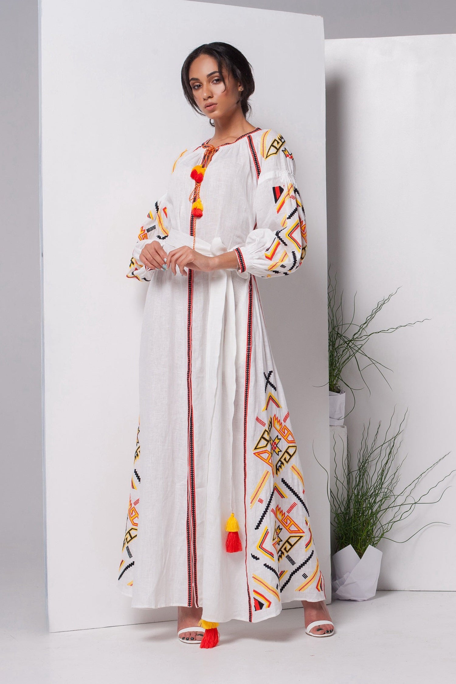 Annabo Styhia White Maxi Dress