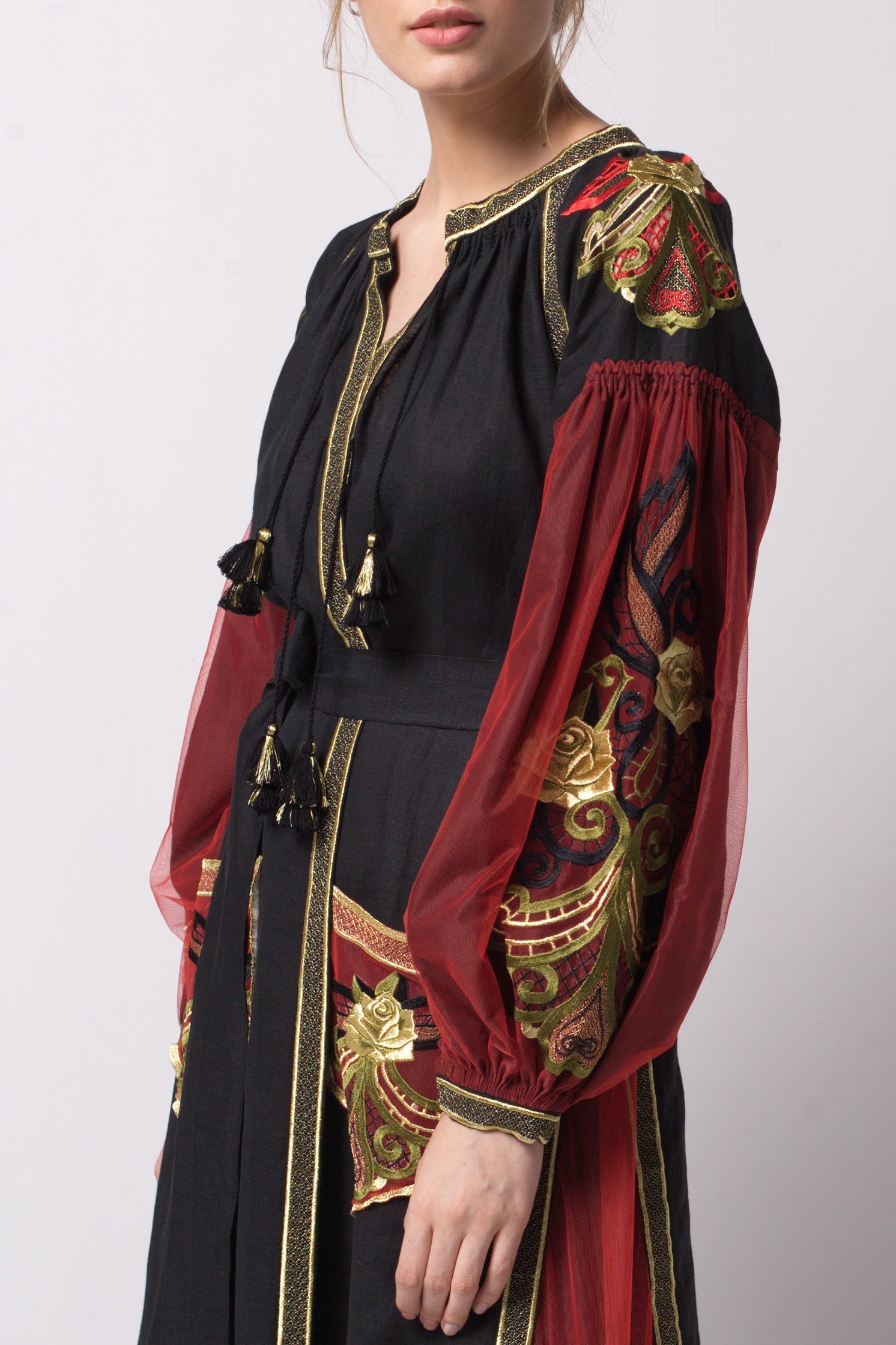 Annabo Rose Black Maxi Dress