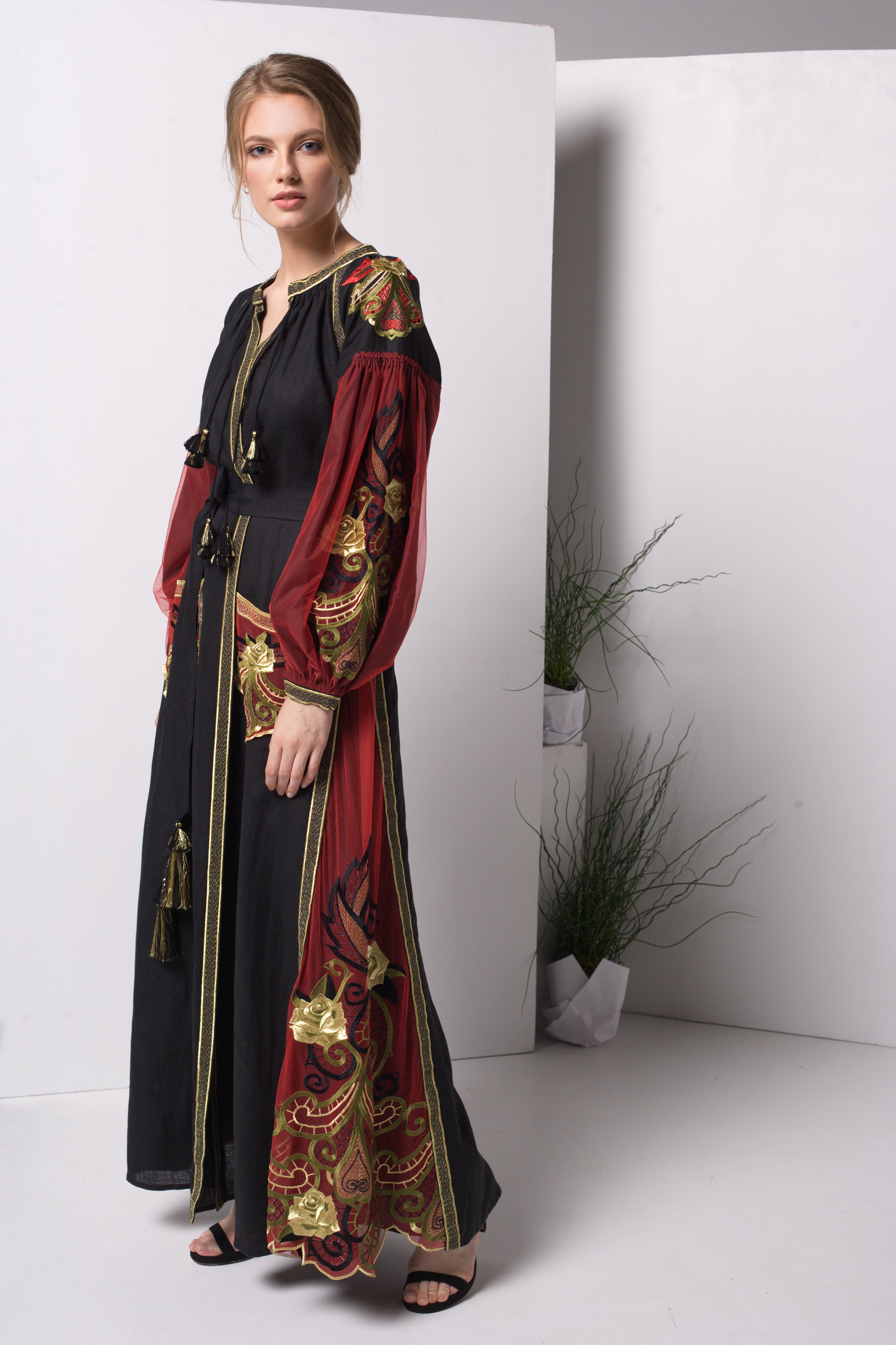 Annabo Rose Black Maxi Dress