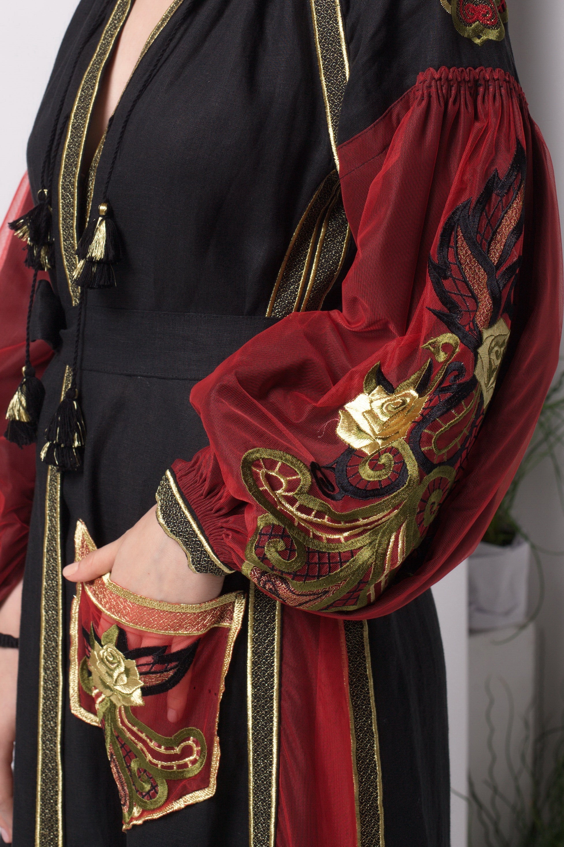 Annabo Rose Black Maxi Dress