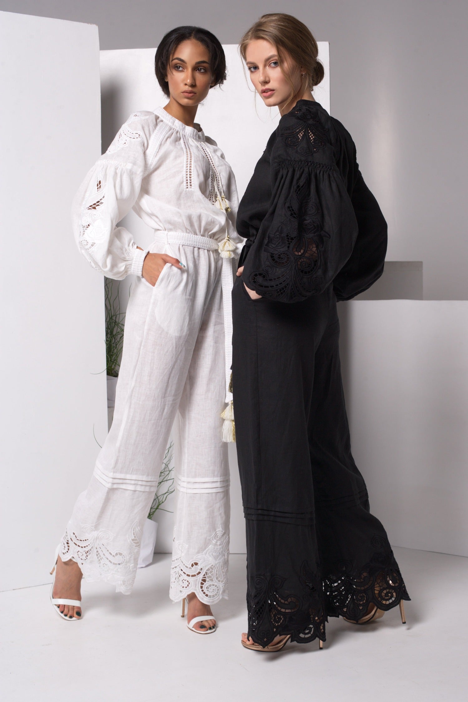 Annabo Rose Richelieu Black Jumpsuit