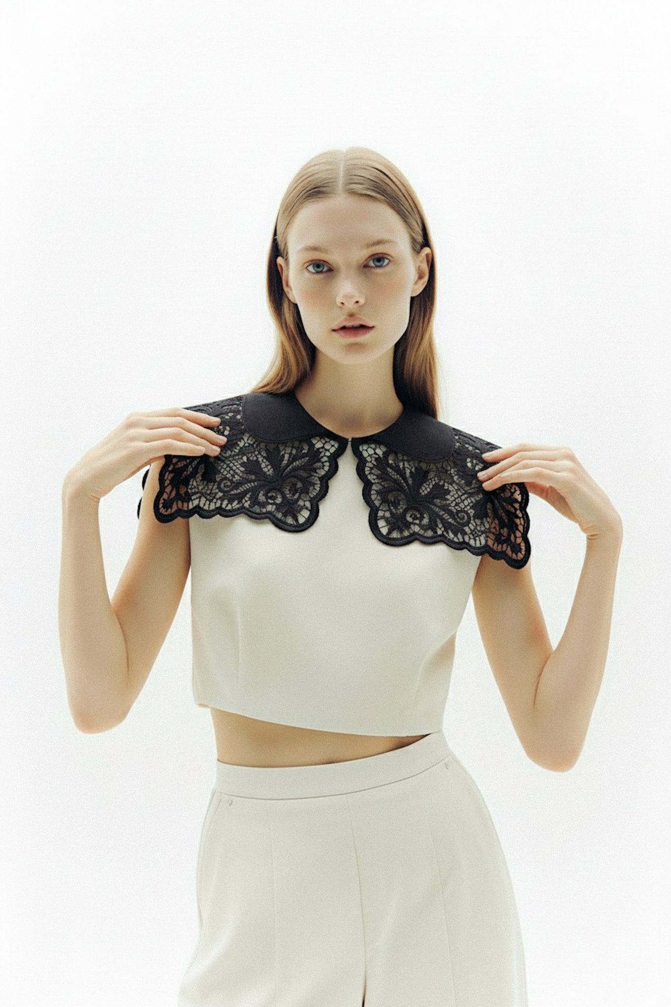 Barvy Richelieu Collar